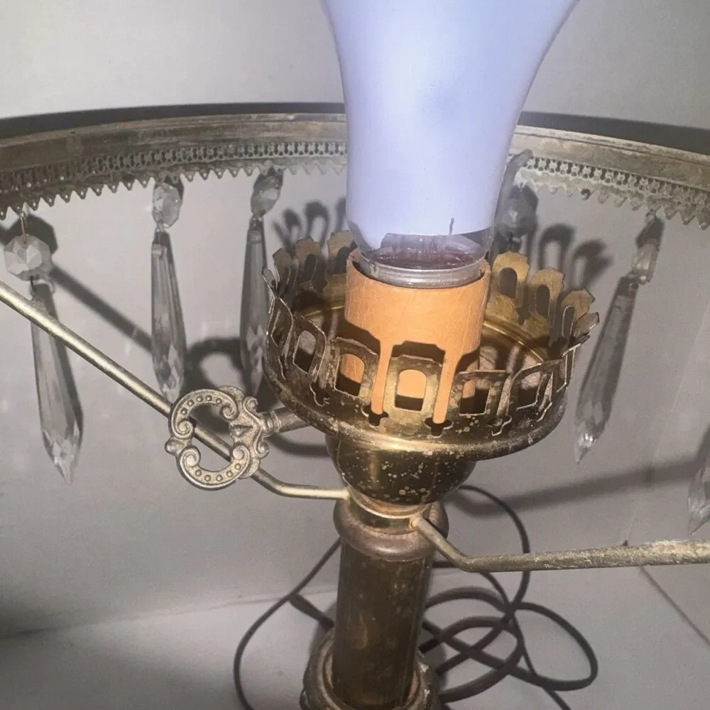 Vintage Art Deco Crystal Prisms Boudoir Table Lamp Cast Iron Bronze Tone 20s 30s
